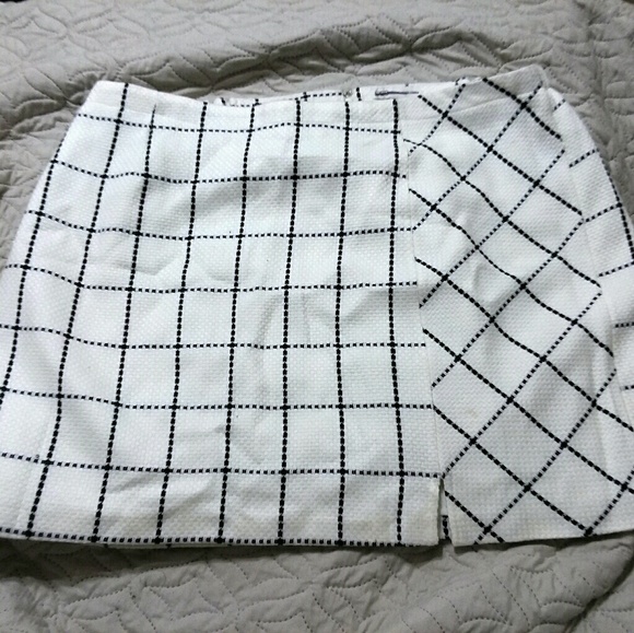 CUTE Cream & Black Cato Checkered Tweed Skirt 22W - Picture 1 of 3